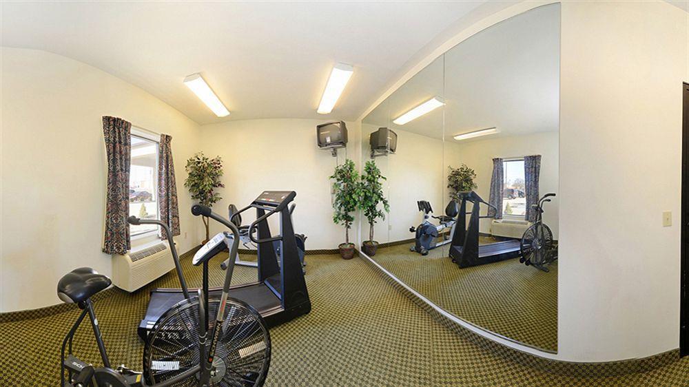 Americas Best Value Inn Louisville Bagian luar foto