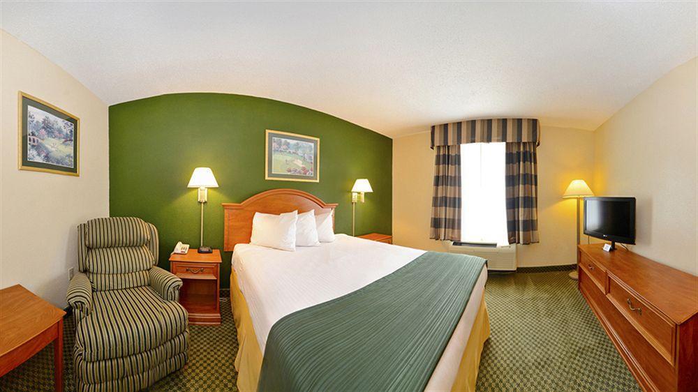 Americas Best Value Inn Louisville Bagian luar foto