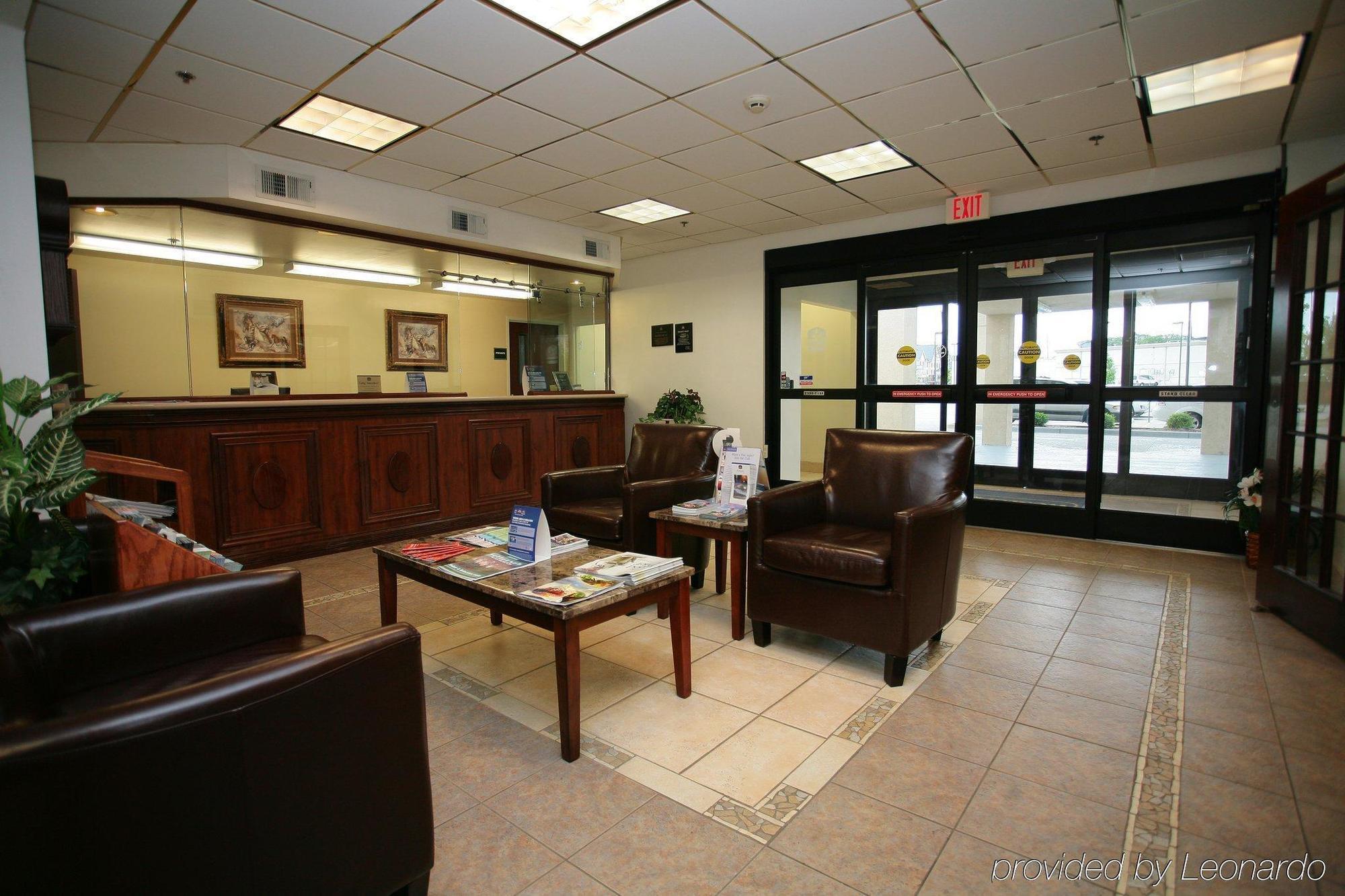 Americas Best Value Inn Louisville Bagian luar foto