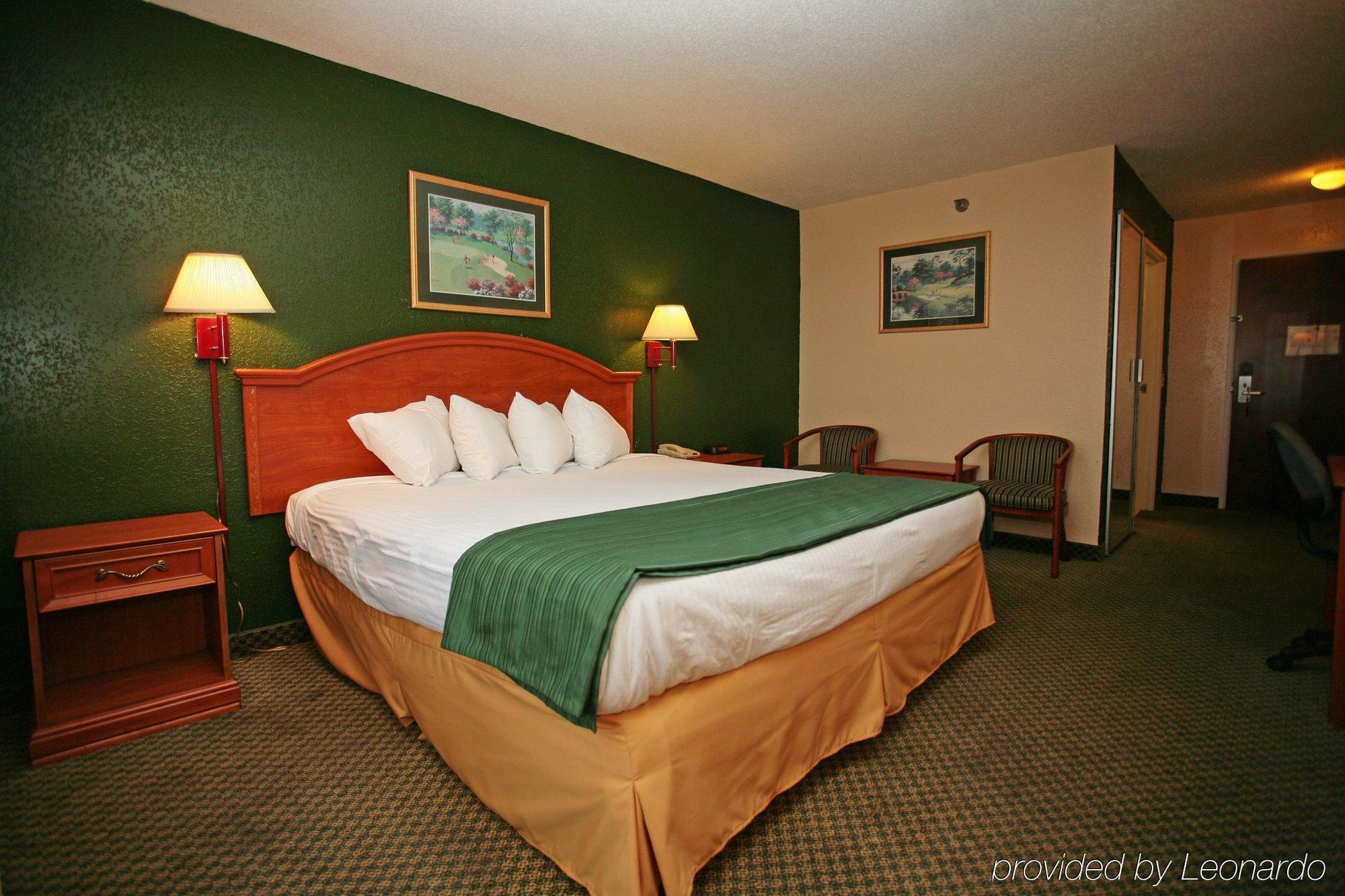 Americas Best Value Inn Louisville Bagian luar foto