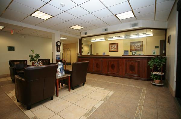 Americas Best Value Inn Louisville Bagian luar foto