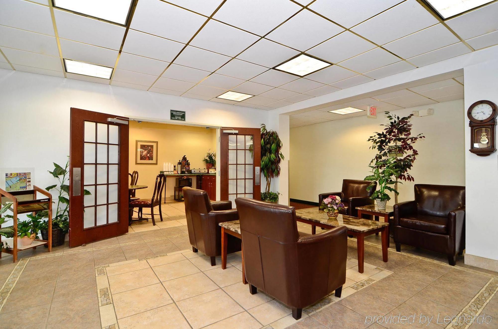 Americas Best Value Inn Louisville Bagian luar foto