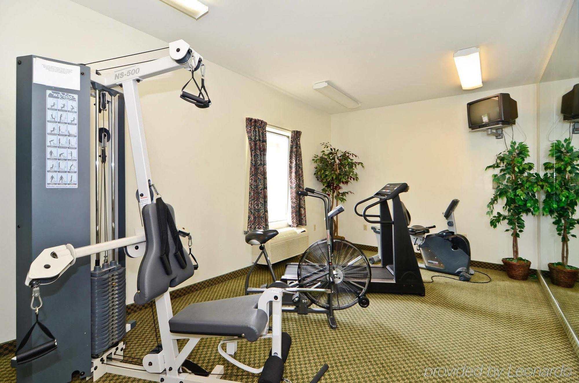 Americas Best Value Inn Louisville Bagian luar foto